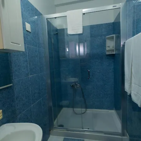 Residencial Familia Guest house