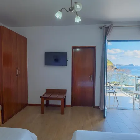 Residencial Familia Guest house