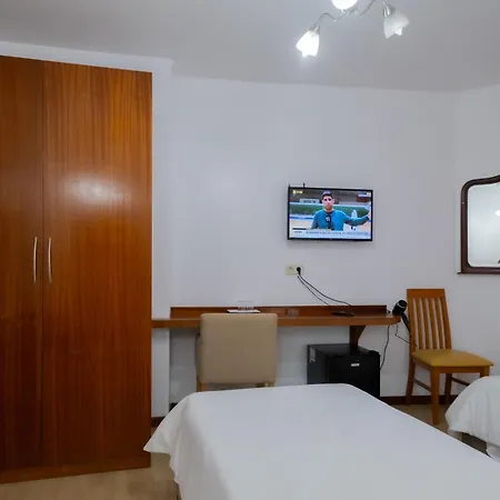 Residencial Familia Gæstehus 3*