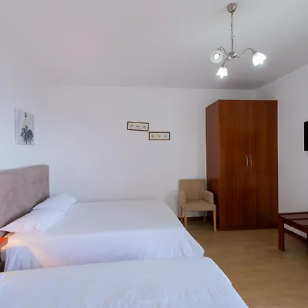 Residencial Familia 3*