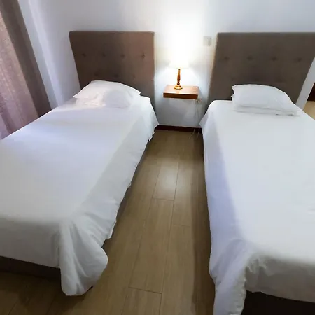 Residencial Familia Πανσιόν Machico (Madeira)