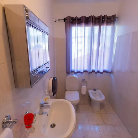 Πανσιόν Residencial Familia