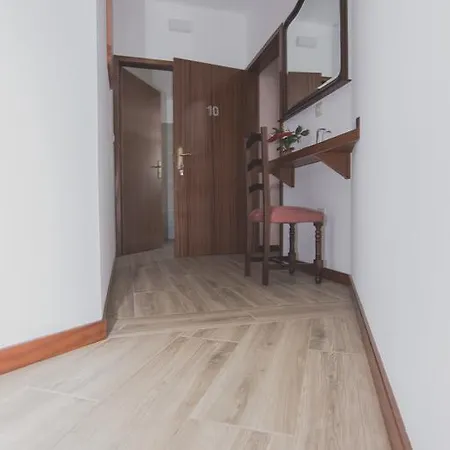 Residencial Familia Πανσιόν