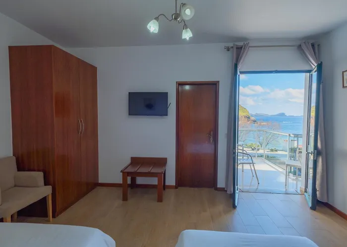 Residencial Familia Guest house