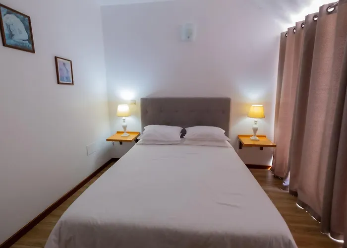 Residencial Familia بيت ضيافة 3*